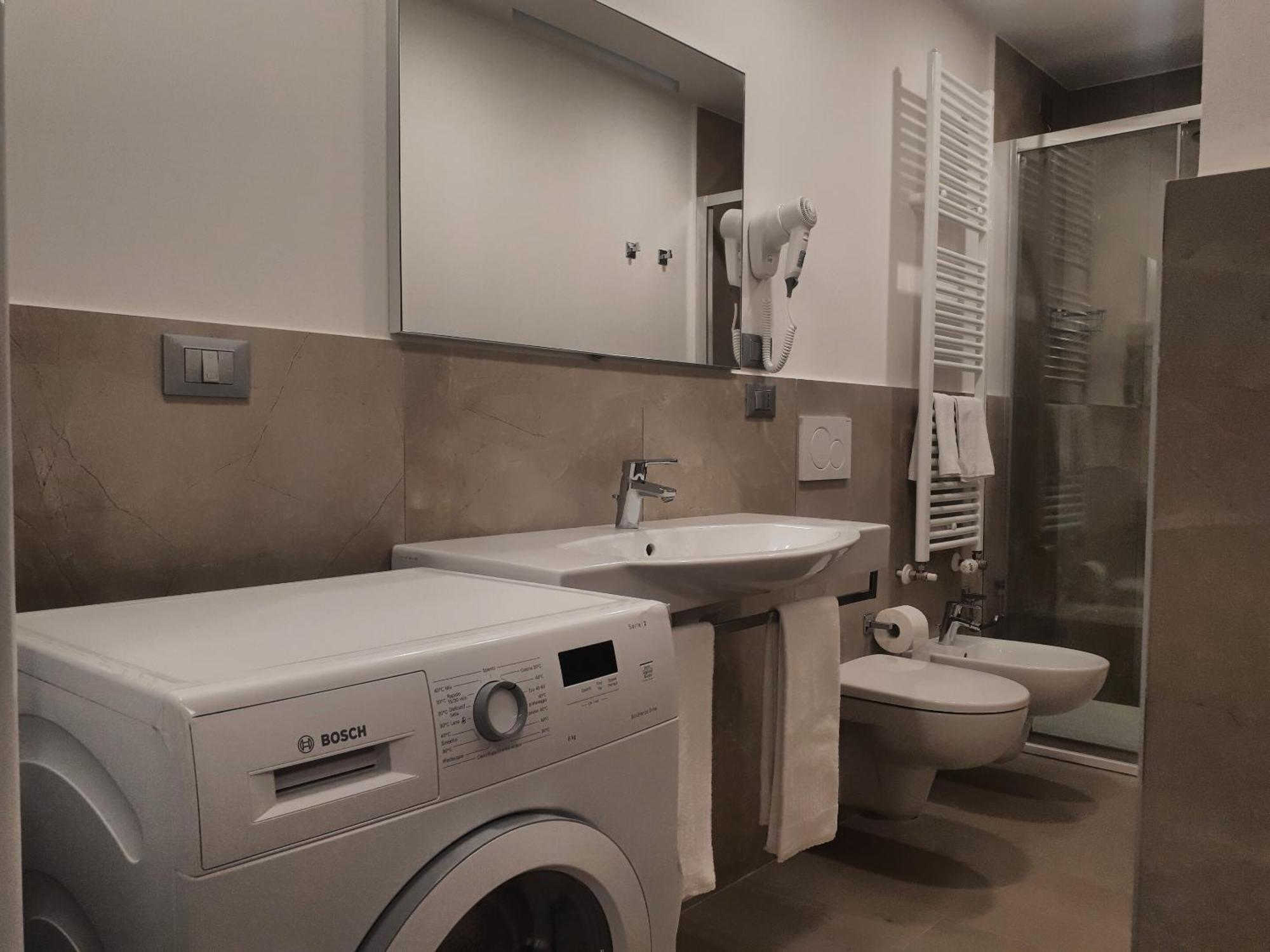 Smart Apartment Maggiore - Twa Bologna Buitenkant foto
